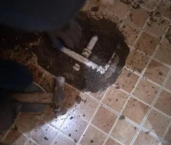 浦东卫生间漏水维修公司为您分享下卫生间渗水如何处理及注意事项